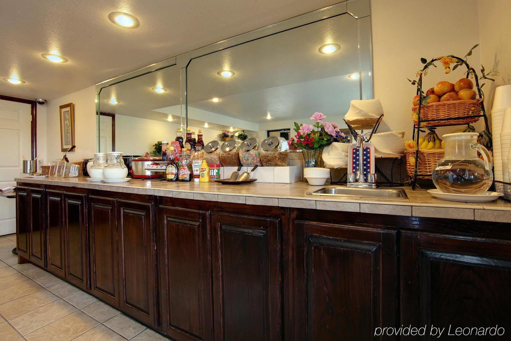 Americas Best Value Inn Пэрис Экстерьер фото